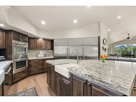 5996 Hayhurst Road Yoncalla OR 97499