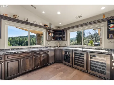 5996 Hayhurst Road Yoncalla OR 97499