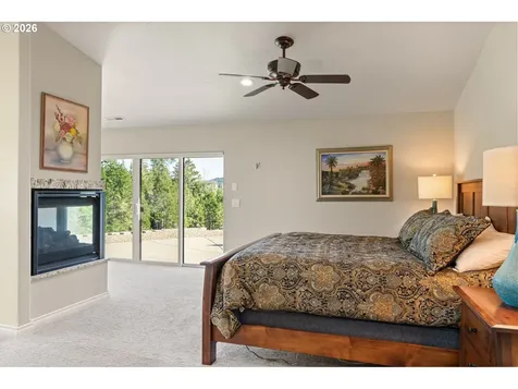 5996 Hayhurst Road Yoncalla OR 97499