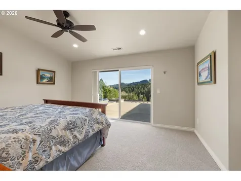 5996 Hayhurst Road Yoncalla OR 97499