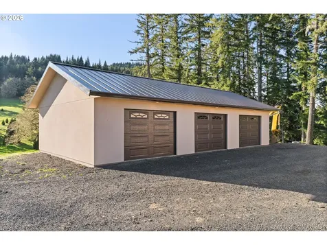 5996 Hayhurst Road Yoncalla OR 97499