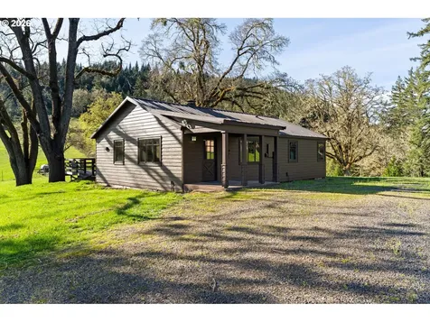5996 Hayhurst Road Yoncalla OR 97499