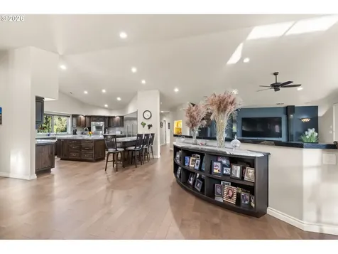 5996 Hayhurst Road Yoncalla OR 97499
