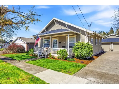 423 S 1st Street Silverton OR 97381