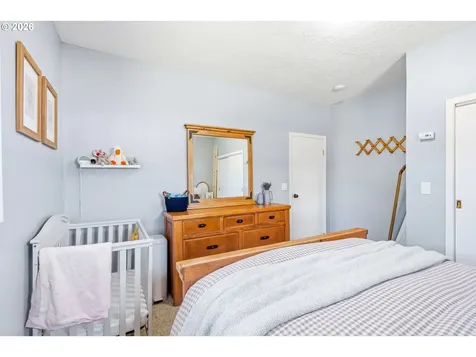 423 S 1st Street Silverton OR 97381