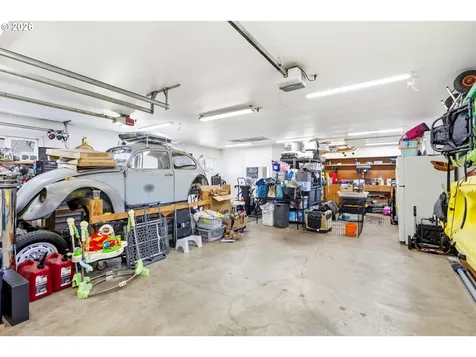 423 S 1st Street Silverton OR 97381