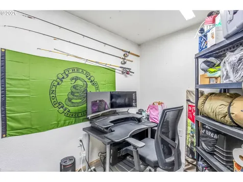 423 S 1st Street Silverton OR 97381