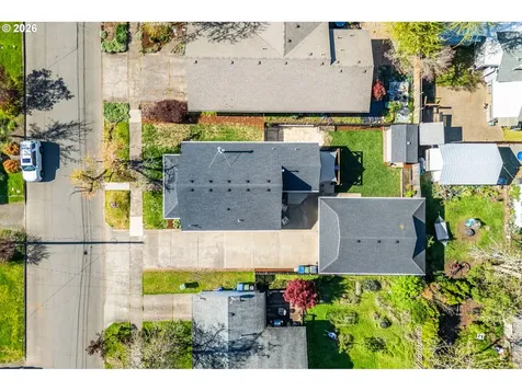 423 S 1st Street Silverton OR 97381