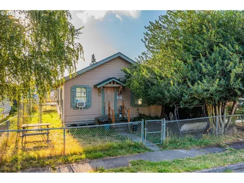 274 27th Avenue Longview WA 98632