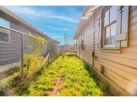 274 27th Avenue Longview WA 98632