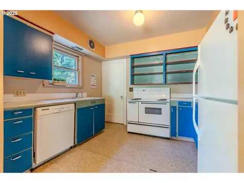 3230 SE 118th Avenue Portland OR 97266