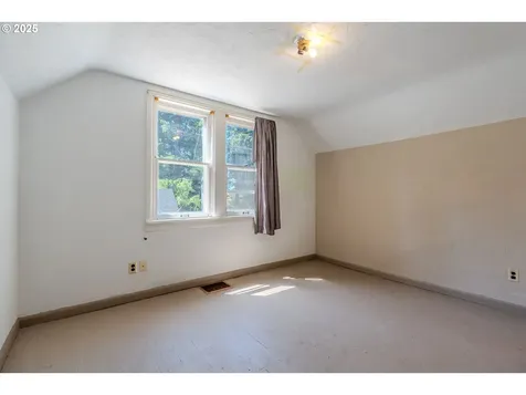 3230 SE 118th Avenue Portland OR 97266