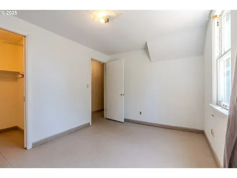 3230 SE 118th Avenue Portland OR 97266