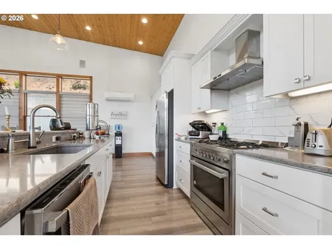 5795 Hubbard Creek Road Umpqua OR 97486