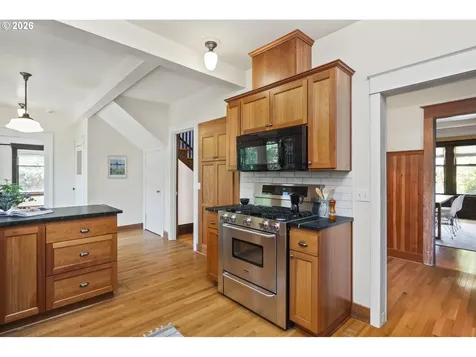 2732 NE 15th Avenue Portland OR 97212