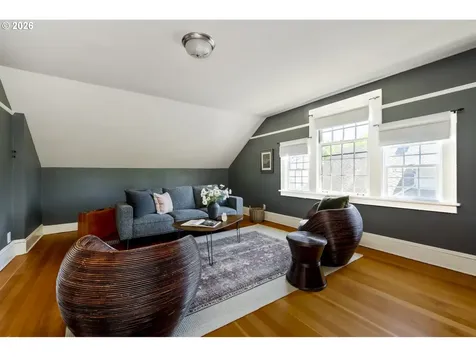 2732 NE 15th Avenue Portland OR 97212