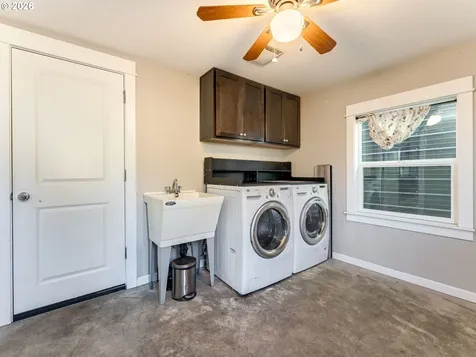 672 S Fir Street Canby OR 97013
