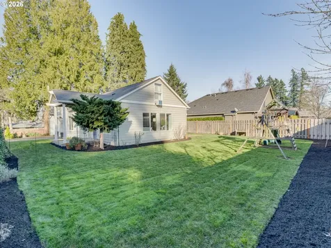 672 S Fir Street Canby OR 97013