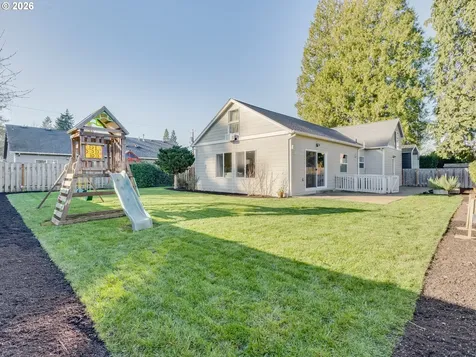 672 S Fir Street Canby OR 97013