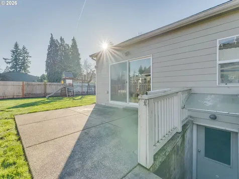 672 S Fir Street Canby OR 97013