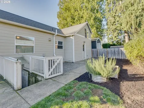 672 S Fir Street Canby OR 97013