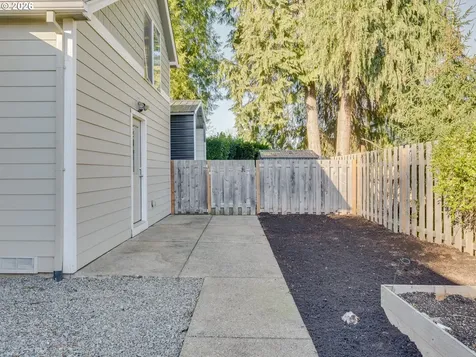 672 S Fir Street Canby OR 97013