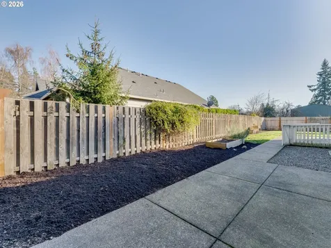 672 S Fir Street Canby OR 97013