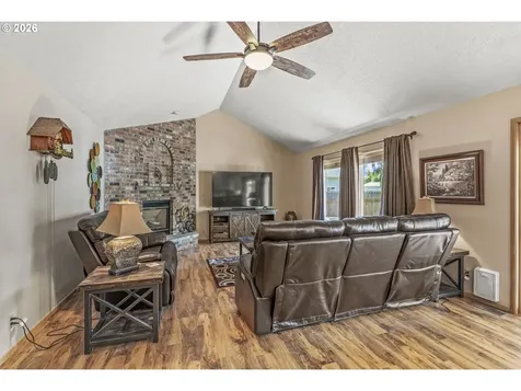 2951 Premiere Place Longview WA 98632