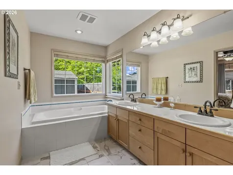 2951 Premiere Place Longview WA 98632