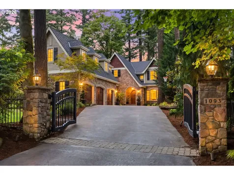 1093 Chandler Road Lake Oswego OR 97034