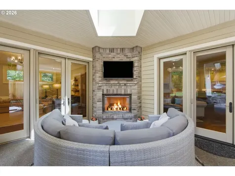 1093 Chandler Road Lake Oswego OR 97034
