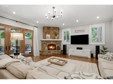 1093 Chandler Road Lake Oswego OR 97034
