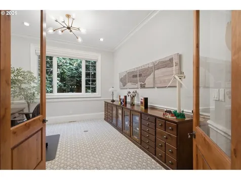 1093 Chandler Road Lake Oswego OR 97034
