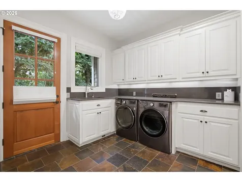 1093 Chandler Road Lake Oswego OR 97034