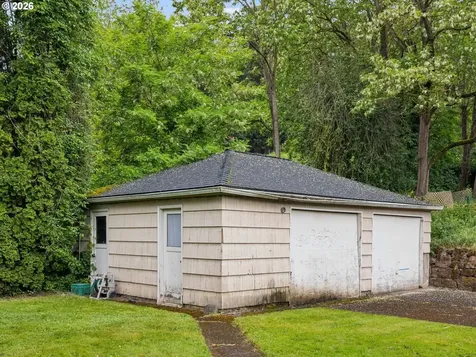 2251 SE 70th Avenue Portland OR 97215