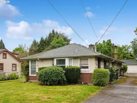 2251 SE 70th Avenue Portland OR 97215