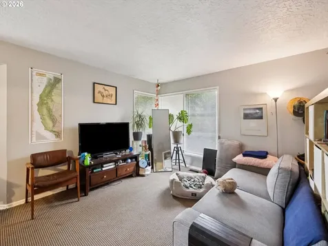 2251 SE 70th Avenue Portland OR 97215
