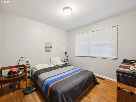 2251 SE 70th Avenue Portland OR 97215