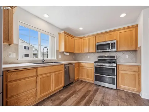 802 N 28th Avenue Cornelius OR 97113