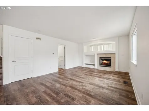 802 N 28th Avenue Cornelius OR 97113