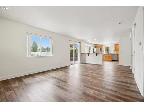 802 N 28th Avenue Cornelius OR 97113