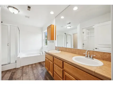 802 N 28th Avenue Cornelius OR 97113
