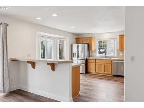 802 N 28th Avenue Cornelius OR 97113