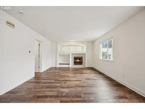 802 N 28th Avenue Cornelius OR 97113
