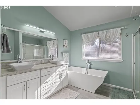 137 Sweet Birch Drive Longview WA 98632