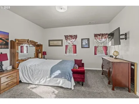 137 Sweet Birch Drive Longview WA 98632