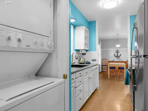 833 10th Avenue Seaside OR 97138