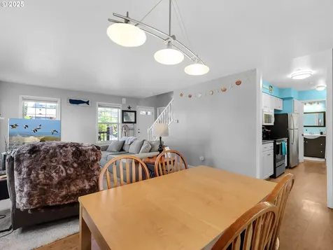 833 10th Avenue Seaside OR 97138