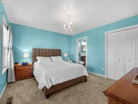 833 10th Avenue Seaside OR 97138