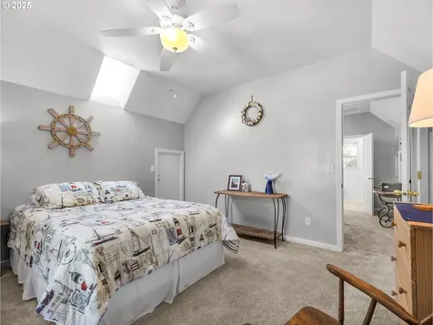 833 10th Avenue Seaside OR 97138